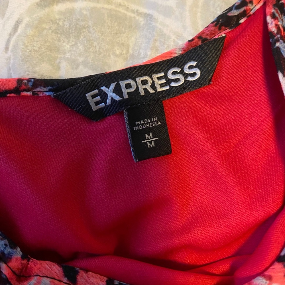 Express Floral Top - Picture 6 of 7